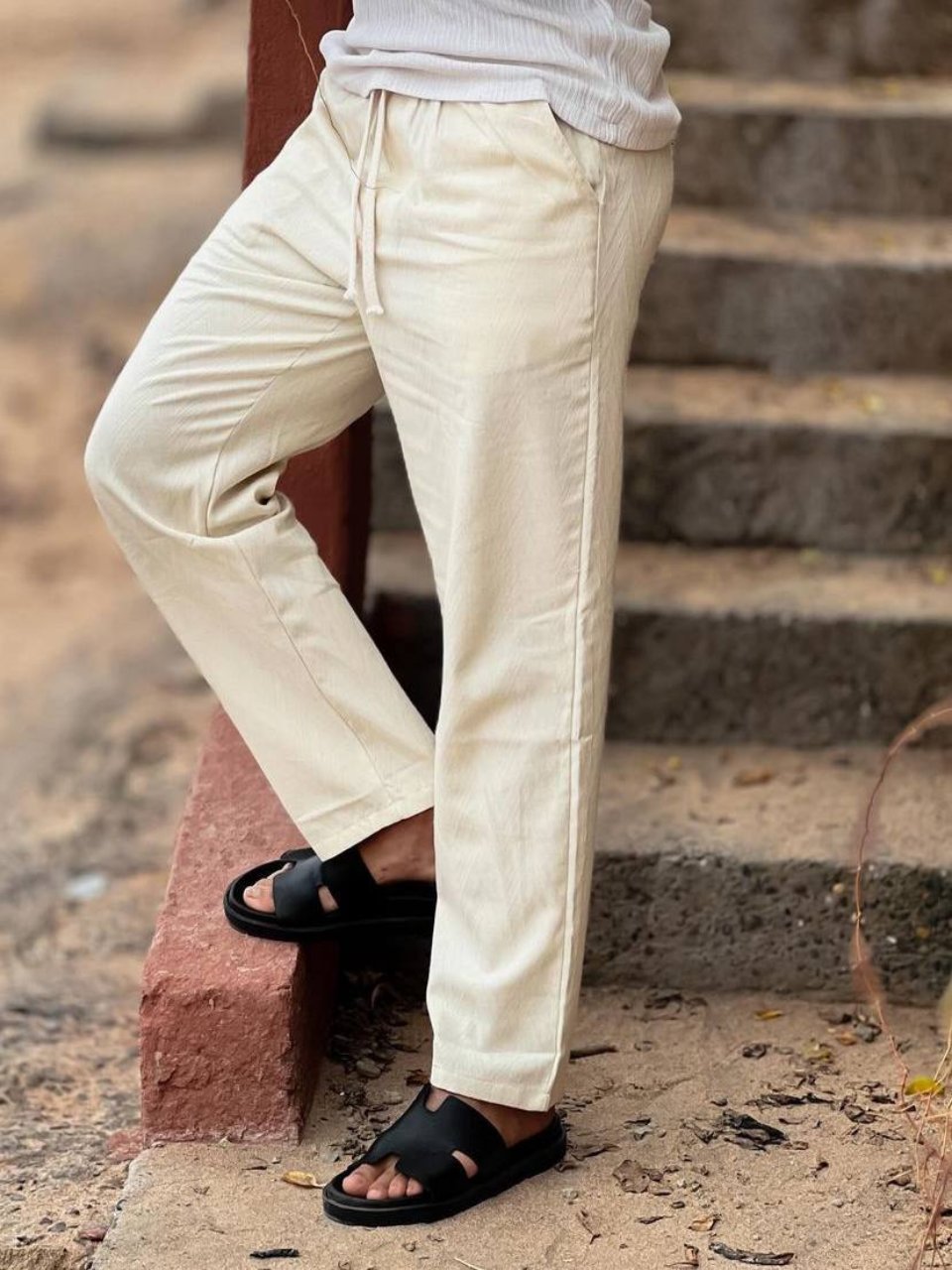 PANTALON EN LIN - BLANC CASSE